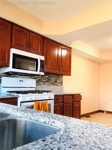 36125 Beverly Drive, Sterling Heights, MI 48310