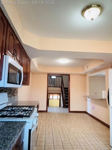 36125 Beverly Drive, Sterling Heights, MI 48310