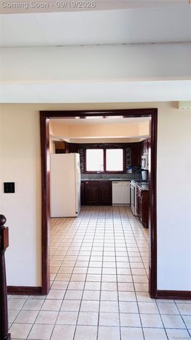 36125 Beverly Drive, Sterling Heights, MI 48310