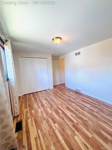 36125 Beverly Drive, Sterling Heights, MI 48310