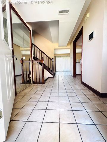 36125 Beverly Drive, Sterling Heights, MI 48310
