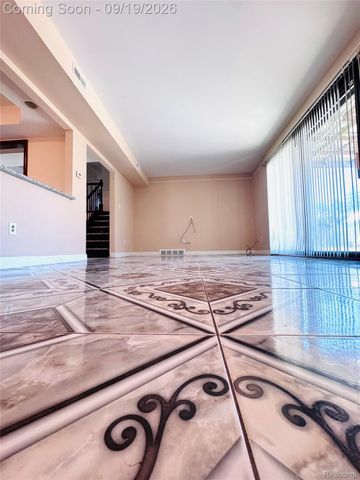 36125 Beverly Drive, Sterling Heights, MI 48310