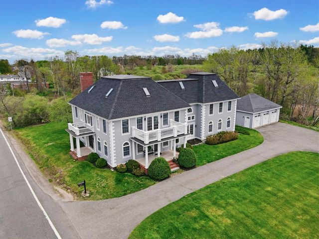 2 North Road, East Kingston, NH 03827