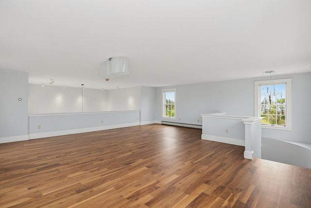 2 North Road, East Kingston, NH 03827