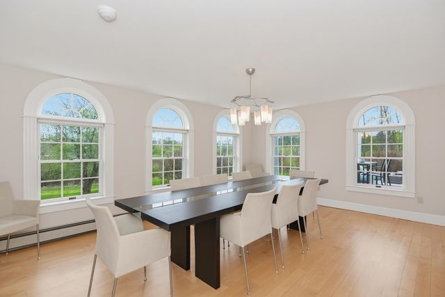2 North Road, East Kingston, NH 03827