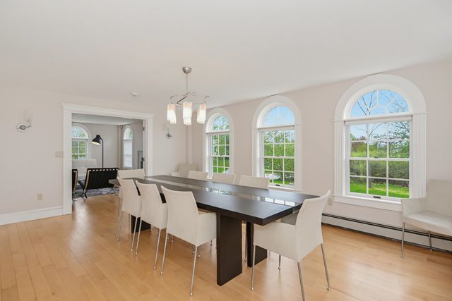 2 North Road, East Kingston, NH 03827