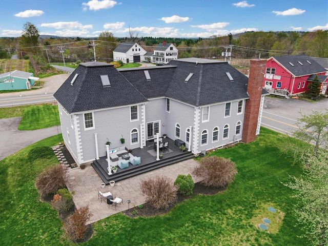 2 North Road, East Kingston, NH 03827