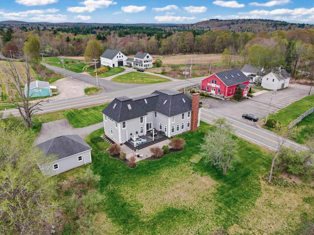 2 North Road, East Kingston, NH 03827