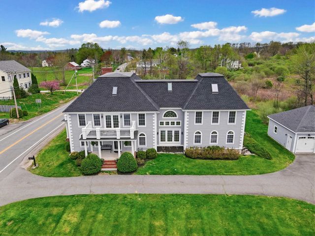 2 North Road, East Kingston, NH 03827