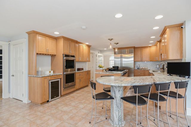 2 North Road, East Kingston, NH 03827