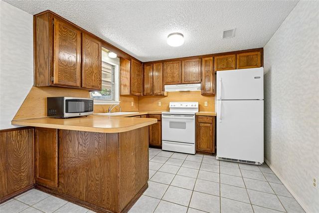 8404 S Brookline Avenue, Oklahoma City, OK 73159
