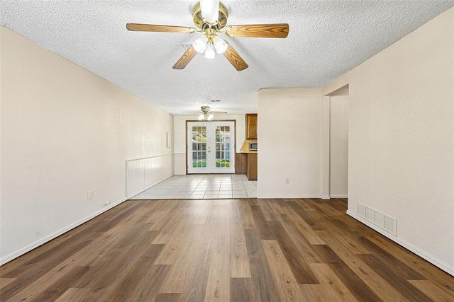 8404 S Brookline Avenue, Oklahoma City, OK 73159