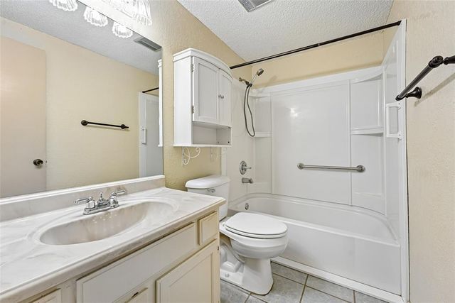 8404 S Brookline Avenue, Oklahoma City, OK 73159