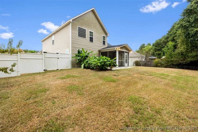 161 Bayleaf Drive, Raeford, NC 28376