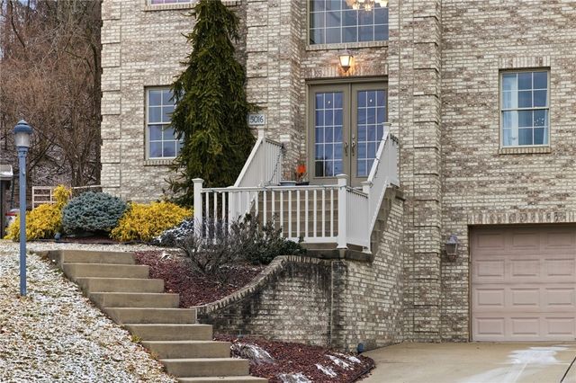 5016 Grove Ct, Jefferson Hills, PA 15025