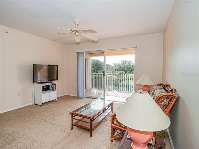 1640 N 42ND CIRCLE 206, Vero Beach, FL 32967