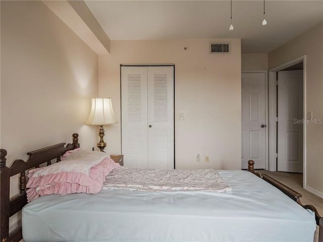 1640 N 42ND CIRCLE 206, Vero Beach, FL 32967