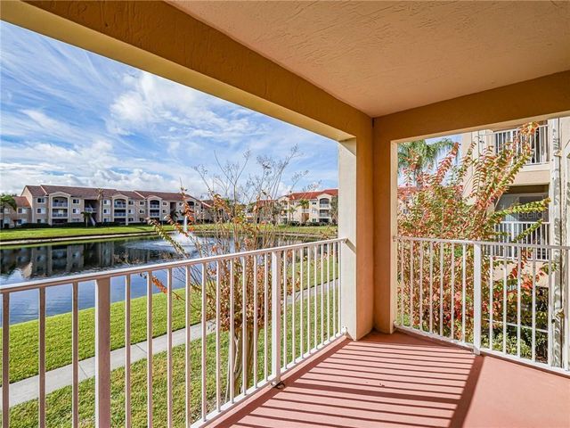 1640 N 42ND CIRCLE 206, Vero Beach, FL 32967
