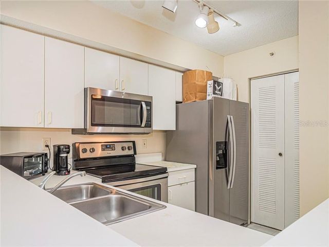 1640 N 42ND CIRCLE 206, Vero Beach, FL 32967