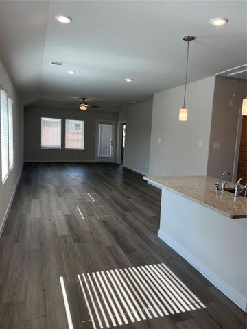 9469 Herons Preserve, Conroe, TX 77385