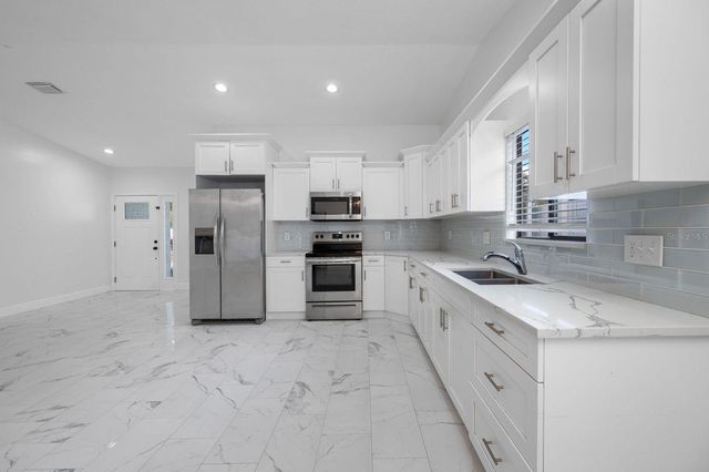 12413 HIDDEN BROOK DRIVE 11, Tampa, FL 33624