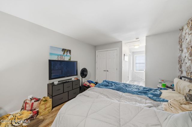 53 Queens Way, Englishtown, NJ 07726