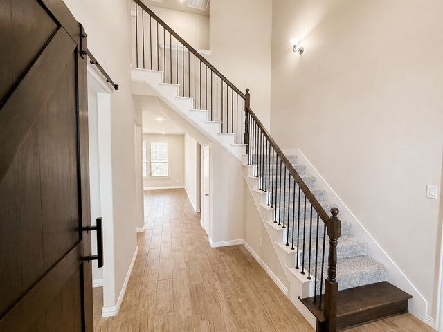 136 Bowling Green Avenue, Red Oak, TX 75154