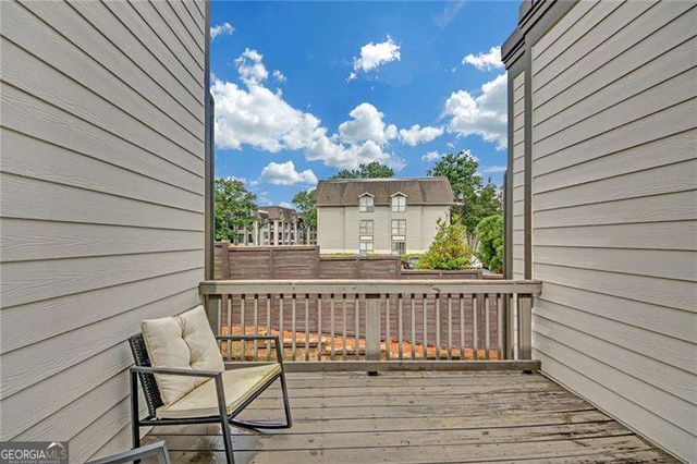 860 Stonehill Lane, Atlanta, GA 30324