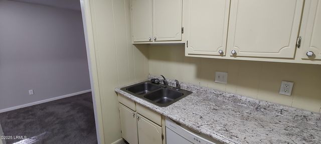 2205 Southside Blvd Apt 5B, Port Royal, SC 29935