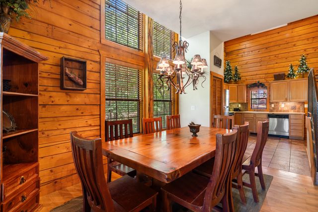 238 Oakridge Road, Branson, MO 65616