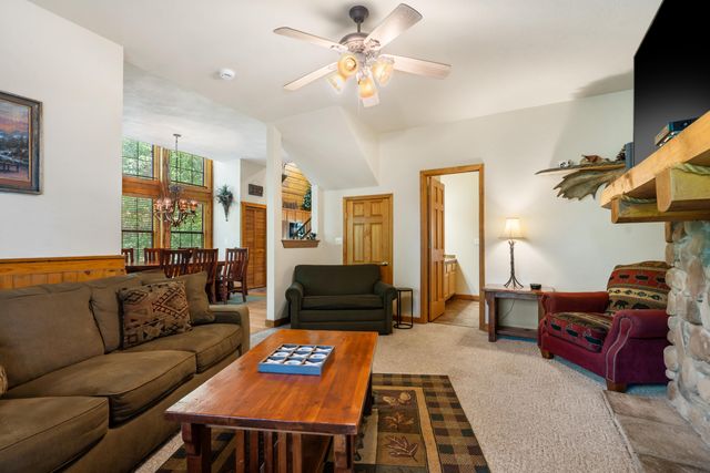 238 Oakridge Road, Branson, MO 65616