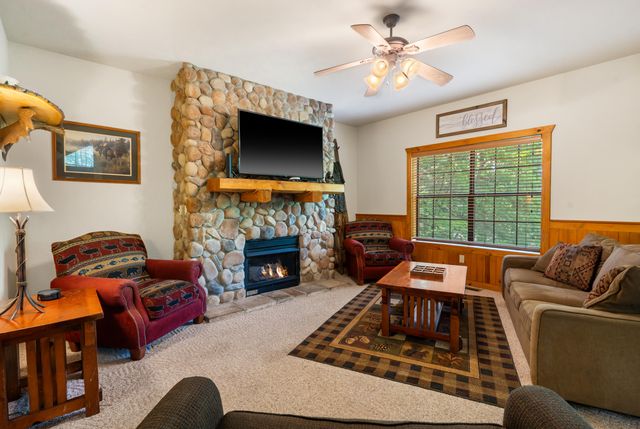 238 Oakridge Road, Branson, MO 65616