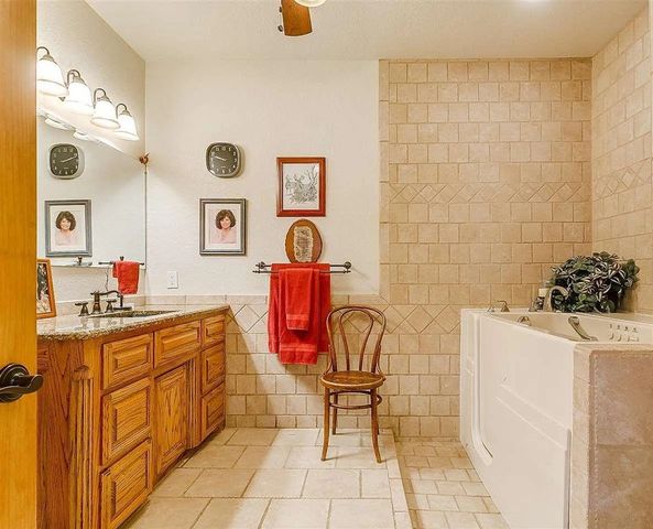 499 Ford Road, Bowie, TX 76230