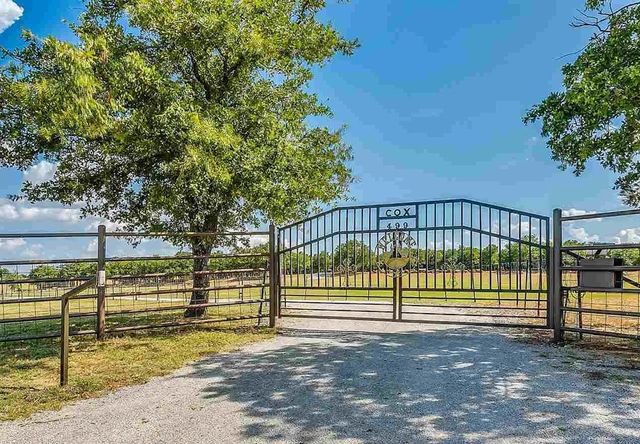 499 Ford Road, Bowie, TX 76230