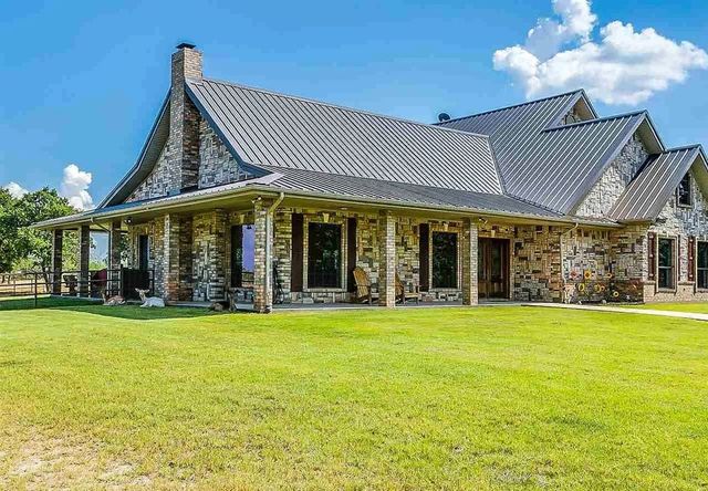 499 Ford Road, Bowie, TX 76230