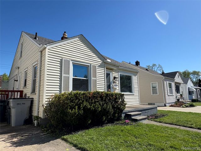 164 W Browning Avenue, Hazel Park, MI 48030