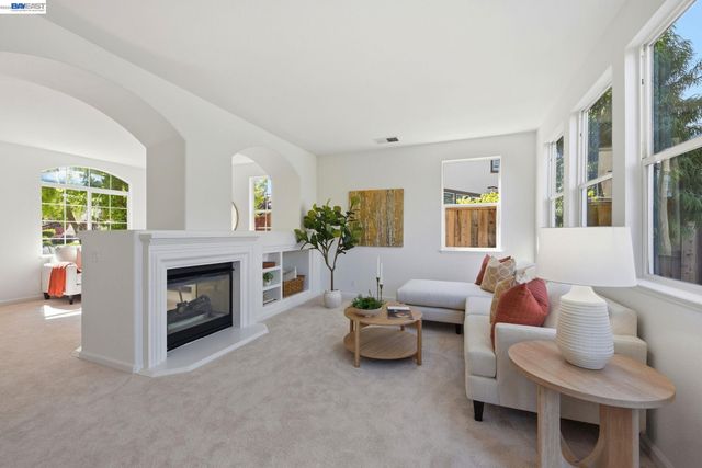 19475 Buren Pl, Castro Valley, CA 94552