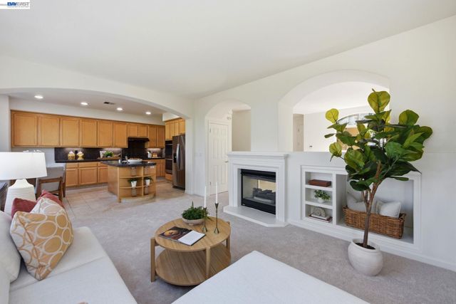 19475 Buren Pl, Castro Valley, CA 94552