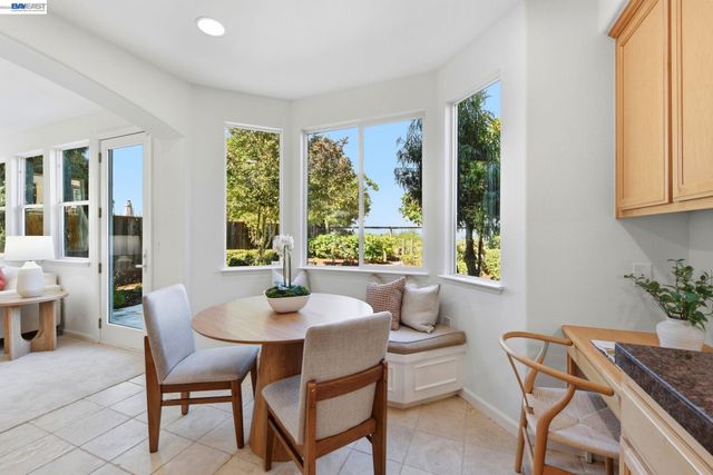 19475 Buren Pl, Castro Valley, CA 94552