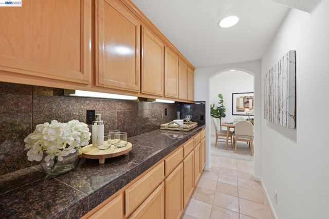 19475 Buren Pl, Castro Valley, CA 94552