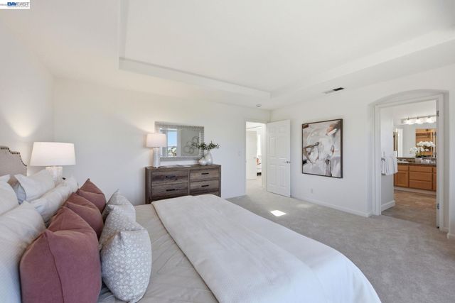 19475 Buren Pl, Castro Valley, CA 94552