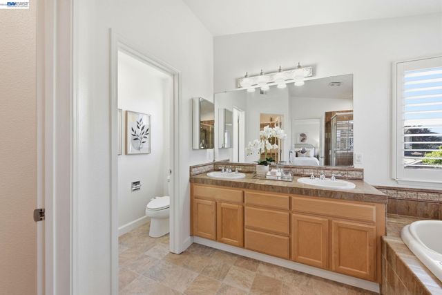 19475 Buren Pl, Castro Valley, CA 94552