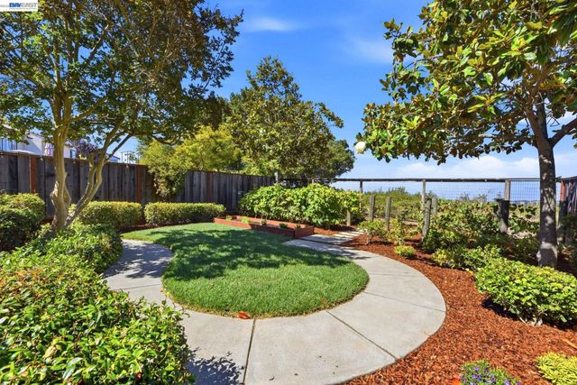 19475 Buren Pl, Castro Valley, CA 94552