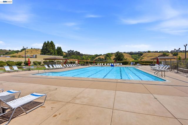 19475 Buren Pl, Castro Valley, CA 94552