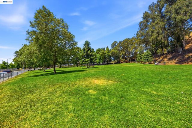 19475 Buren Pl, Castro Valley, CA 94552
