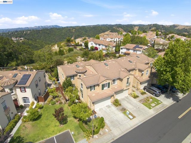 19475 Buren Pl, Castro Valley, CA 94552