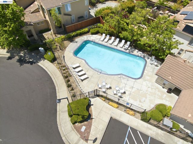 19475 Buren Pl, Castro Valley, CA 94552