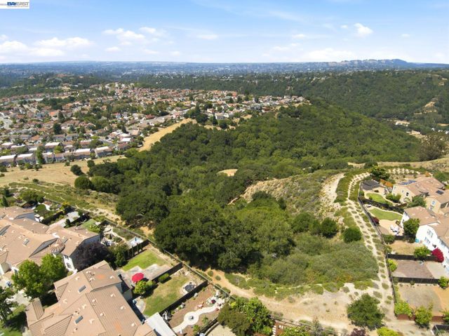 19475 Buren Pl, Castro Valley, CA 94552