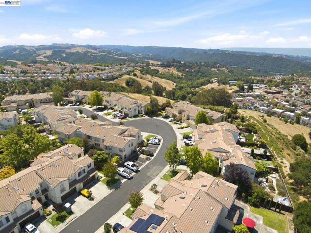 19475 Buren Pl, Castro Valley, CA 94552