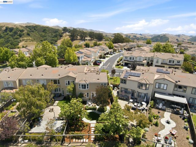 19475 Buren Pl, Castro Valley, CA 94552